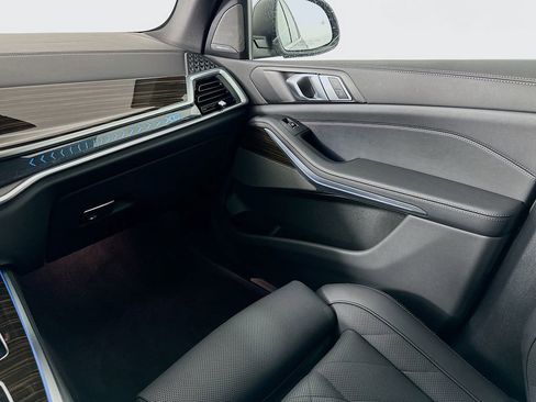 Used 2025 BMW X5 xDrive50e w/ Premium Package image 24