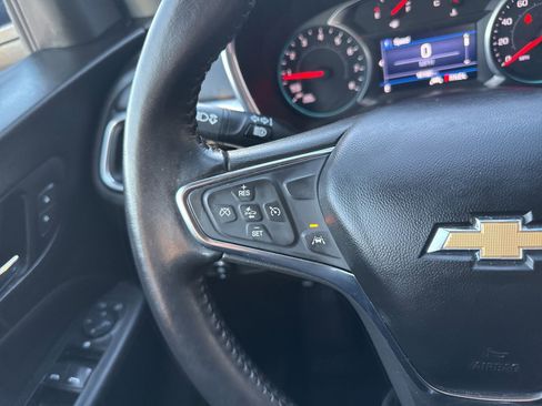 Used 2021 Chevrolet Equinox LT image 30