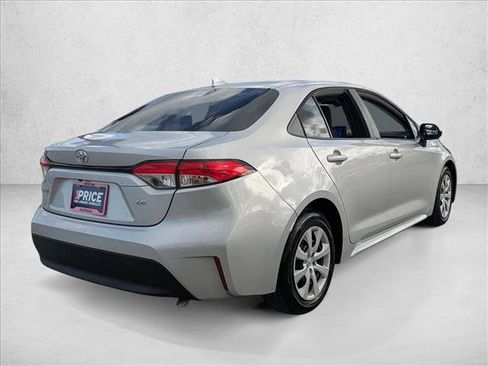 Certified 2023 Toyota Corolla LE image 5