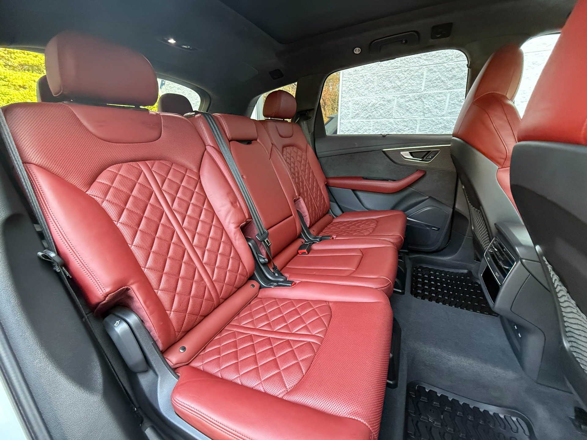 Used 2020 Audi SQ7 Prestige w/ Prestige Package AWD/4WD image 35