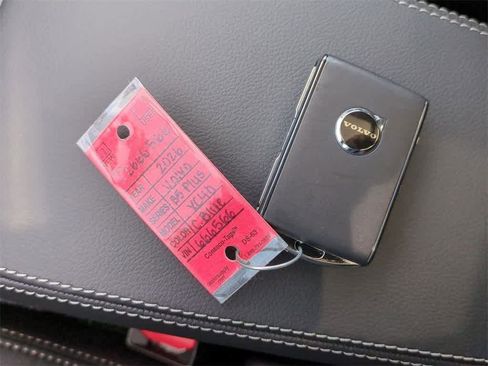 Used 2026 Volvo XC40 B5 Plus w/ Protection Package Premier image 33