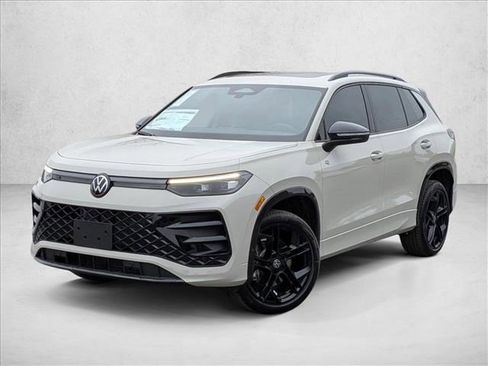 New 2026 Volkswagen Tiguan SE R-Line AWD/4WD image 1