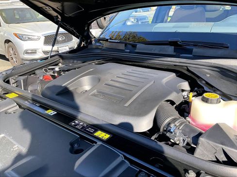 New 2026 Land Rover Range Rover SE image 32