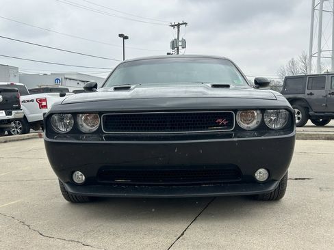 Used 2011 Dodge Challenger R/T image 3