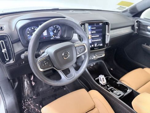 Used 2022 Volvo XC40 T5 Inscription w/ Climate Package AWD/4WD image 18