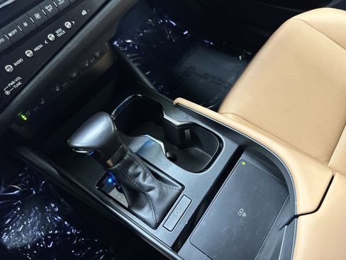 Certified 2025 Lexus ES 350 w/ Technology Package FWD image 26