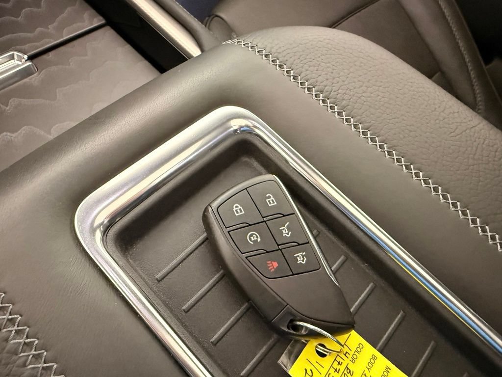 Used 2024 GMC Yukon Denali w/ Denali Reserve Package AWD/4WD image 34