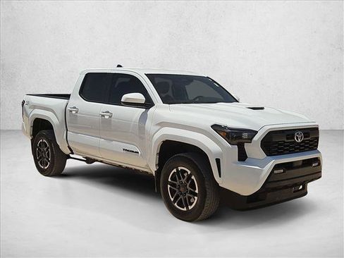 Used 2024 Toyota Tacoma TRD Sport AWD/4WD image 3