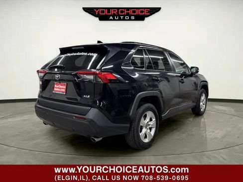 Used 2021 Toyota RAV4 XLE FWD image 7
