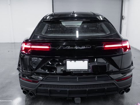Used 2023 Lamborghini Urus S image 13