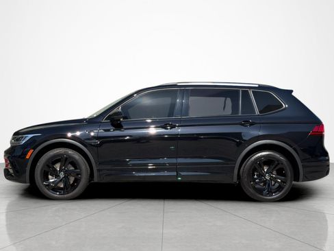 Used 2023 Volkswagen Tiguan SE R-Line FWD image 2
