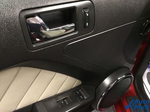 Used 2013 Ford Mustang Premium RWD image 28