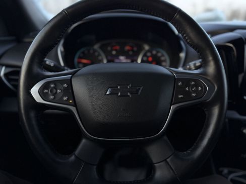 Used 2022 Chevrolet Traverse RS image 16