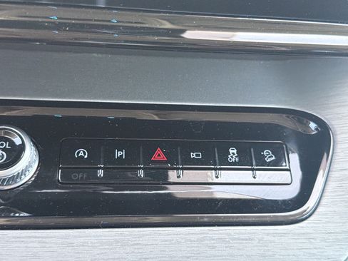 Certified 2025 Ford Expedition Max Platinum w/ Driver's Package AWD/4WD image 30