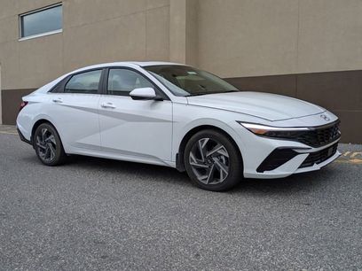 Used 2025 Hyundai Elantra SEL