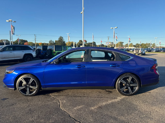 Used 2024 Honda Accord Sport image 4