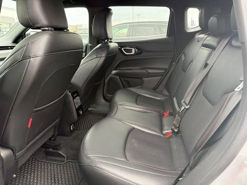 Used 2025 Jeep Compass Trailhawk AWD/4WD image 13