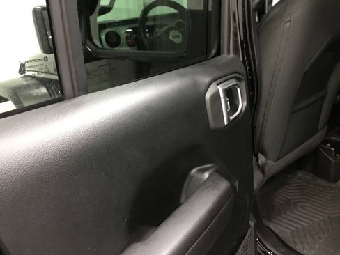 Used 2021 Jeep Wrangler Unlimited Sport AWD/4WD image 12