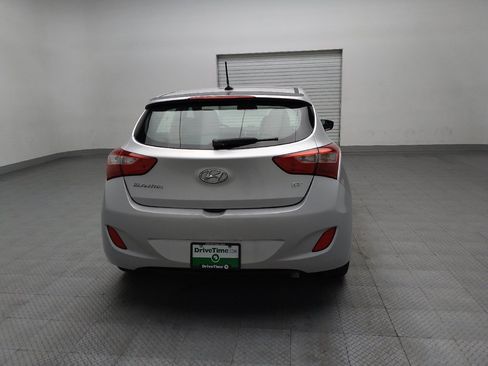 Used 2017 Hyundai Elantra GT image 7