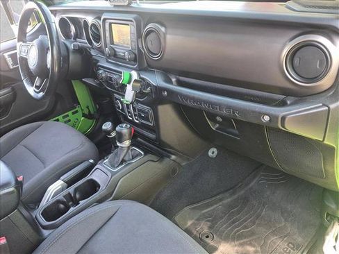 Used 2018 Jeep Wrangler Sport AWD/4WD image 17