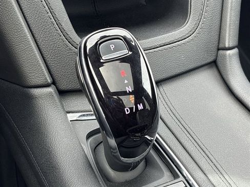 New 2024 Cadillac XT6 Premium Luxury AWD/4WD image 16
