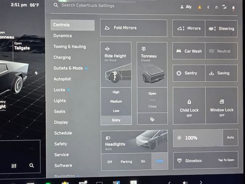 Used 2024 Tesla Cybertruck AWD Crew Cab image 48