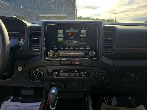 Used 2022 Nissan Frontier PRO-4X w/ Technology Package image 24