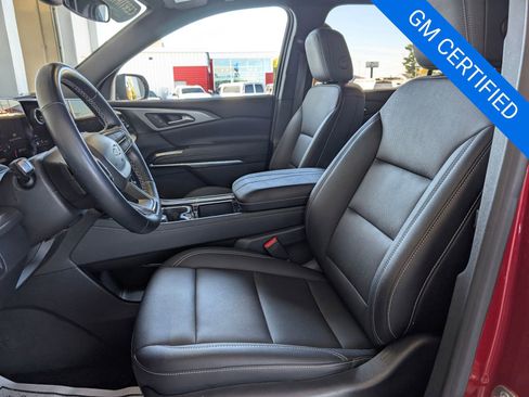 Certified 2025 Chevrolet Traverse LT image 10