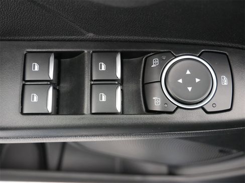 Certified 2022 Ford Escape SE w/ Cold Weather Package image 16