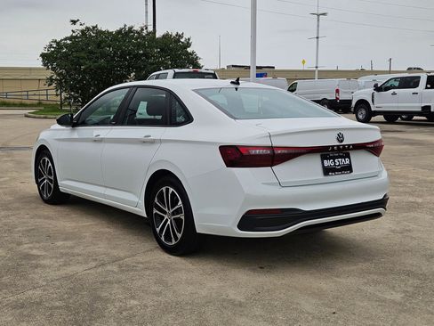 Used 2025 Volkswagen Jetta Sport FWD image 7