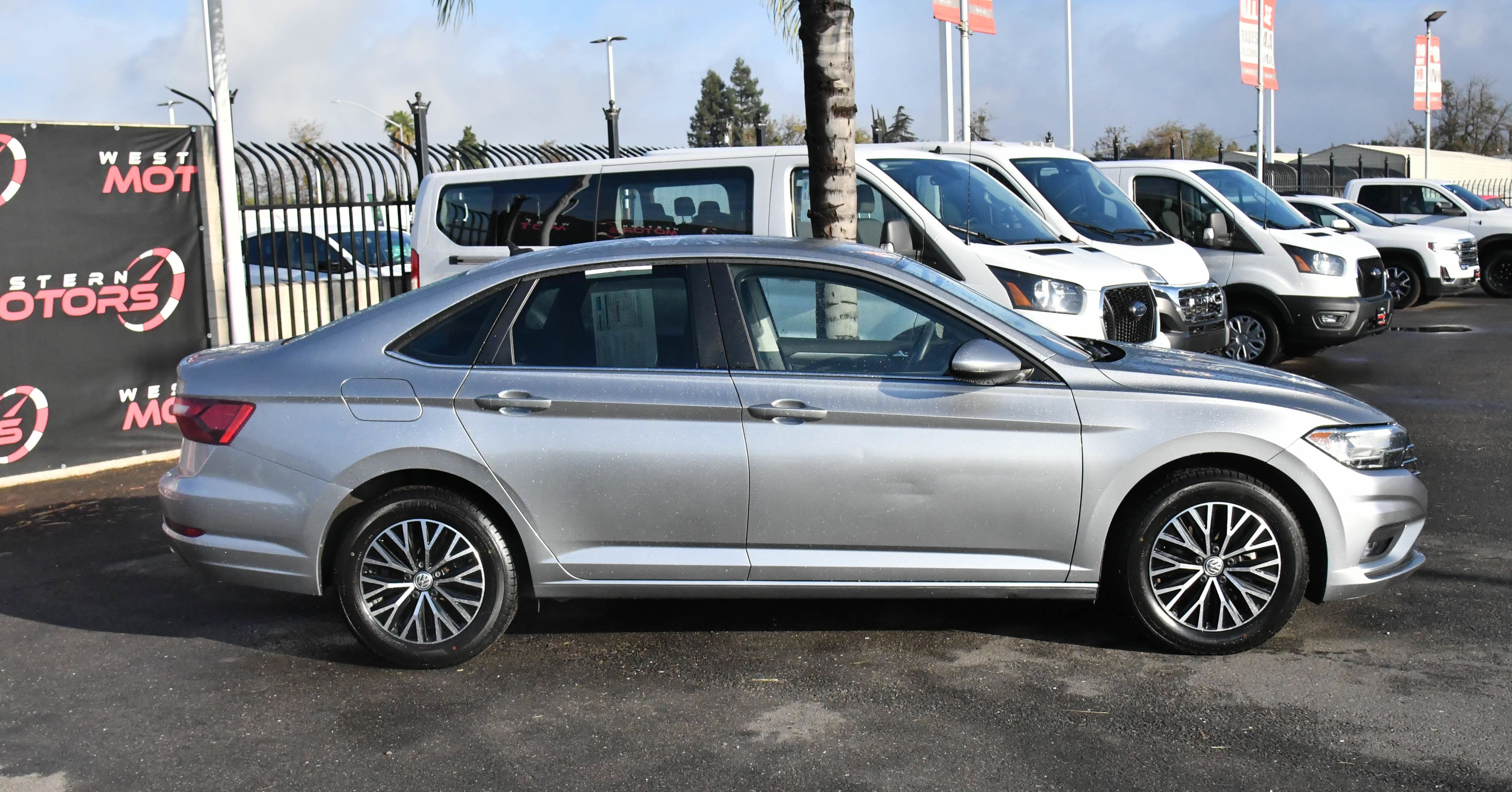 Used 2021 Volkswagen Jetta SE FWD image 9
