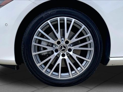 Used 2025 Mercedes-Benz CLA 250 image 10