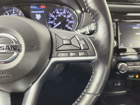 Used 2022 Nissan Rogue Sport SV AWD/4WD image 17