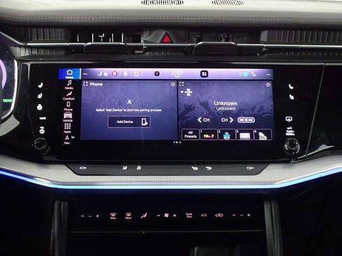 Used 2024 Jeep Wagoneer Launch Edition image 35