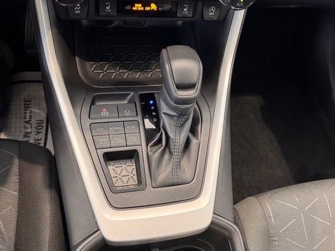 Used 2025 Toyota RAV4 XLE w/ Weather Package AWD/4WD image 33
