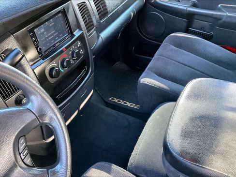 Used 2003 Dodge Ram 1500 Truck 2WD Quad Cab image 16