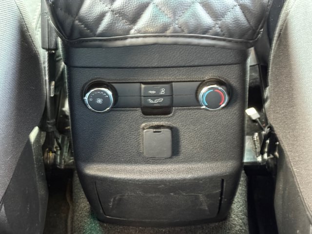 Used 2017 Ford Explorer XLT w/ Equipment Group 201A FWD image 18