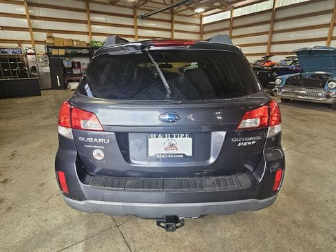 Used 2010 Subaru Outback 2.5i Limited w/ Protection Package 1A AWD/4WD image 7