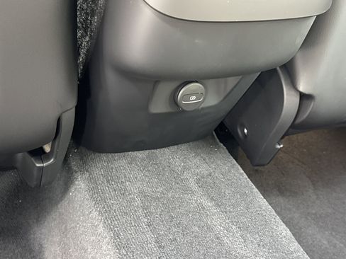 New 2026 Volvo XC60 B5 Plus w/ Protection Package Premier image 14