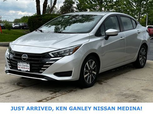 Certified 2025 Nissan Versa SV FWD image 7