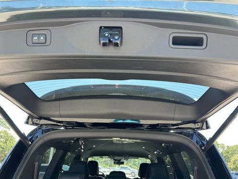 Certified 2025 Nissan Armada PRO-4X AWD/4WD image 29