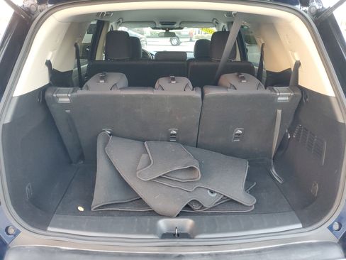 Used 2024 Nissan Pathfinder SV image 9