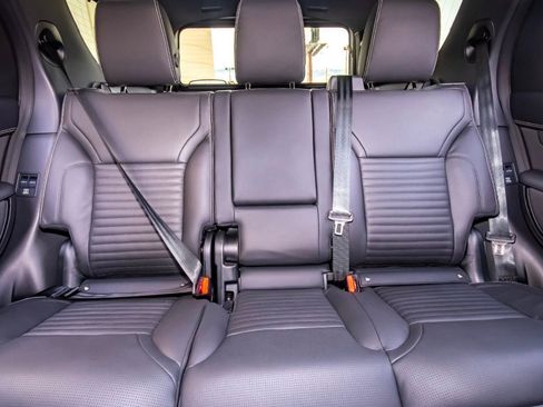 New 2026 Land Rover Discovery Limited Edition image 47