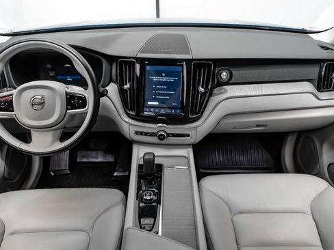Used 2023 Volvo XC60 B5 Plus w/ Protection Package Premier AWD/4WD image 17