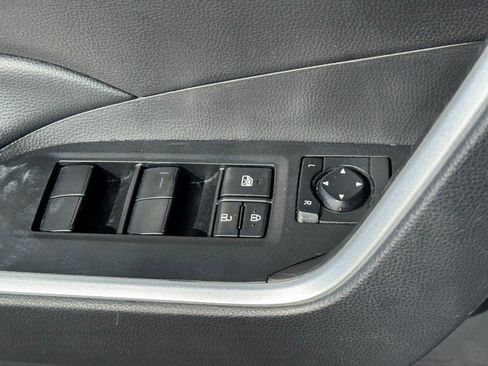 Used 2024 Toyota RAV4 LE image 22