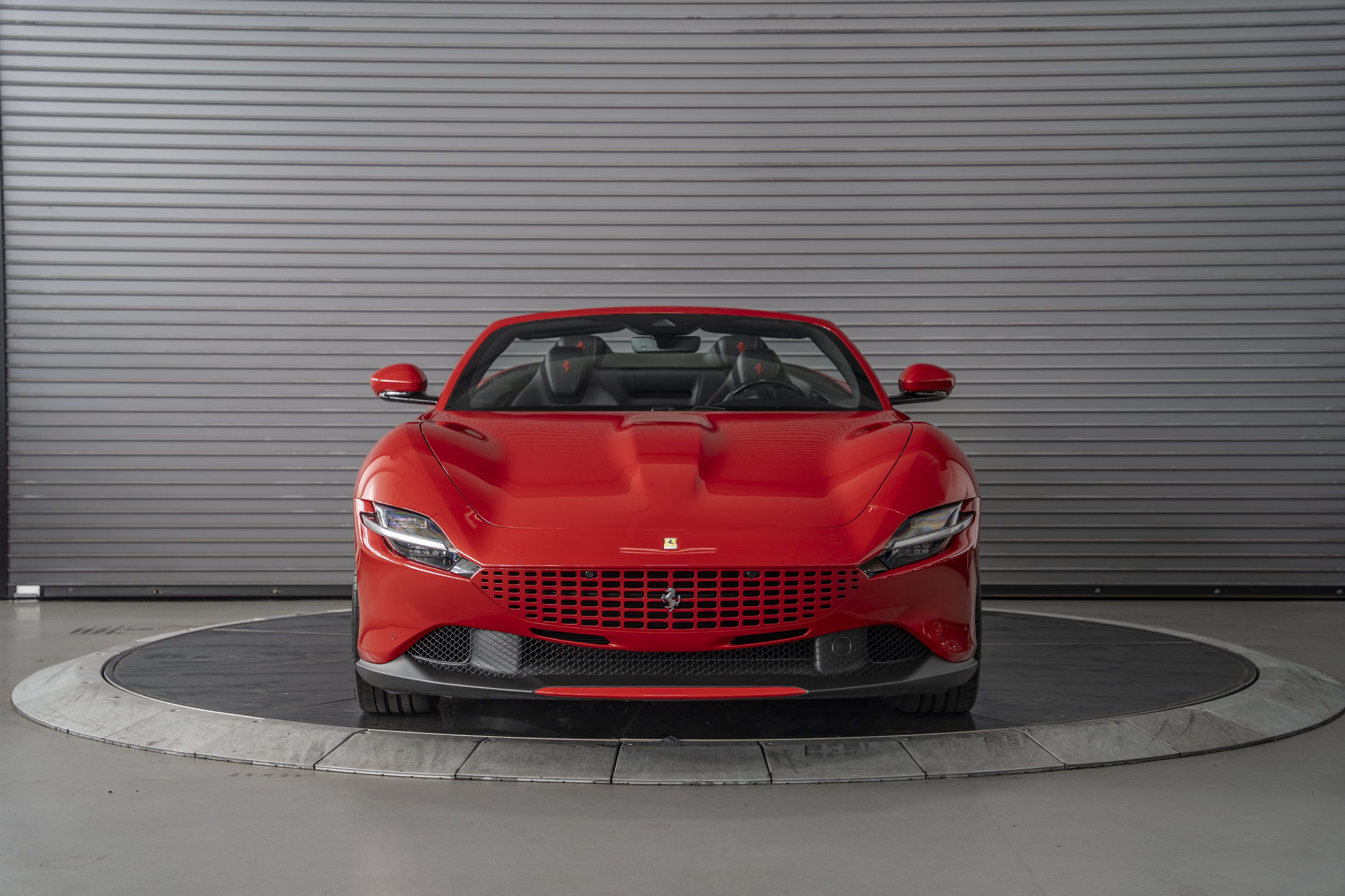Used 2026 Ferrari Roma Spider RWD image 8