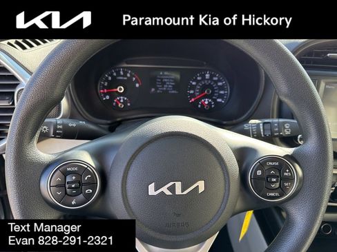 Used 2022 Kia Soul LX image 26