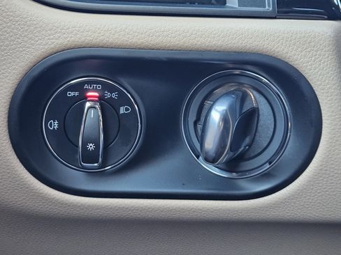 Certified 2025 Porsche Macan image 21