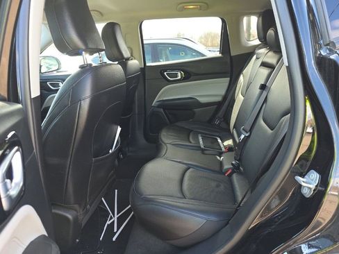 Used 2022 Jeep Compass Limited image 6