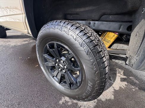 Used 2022 Chevrolet Colorado ZR2 w/ ZR2 Dusk Special Edition image 34